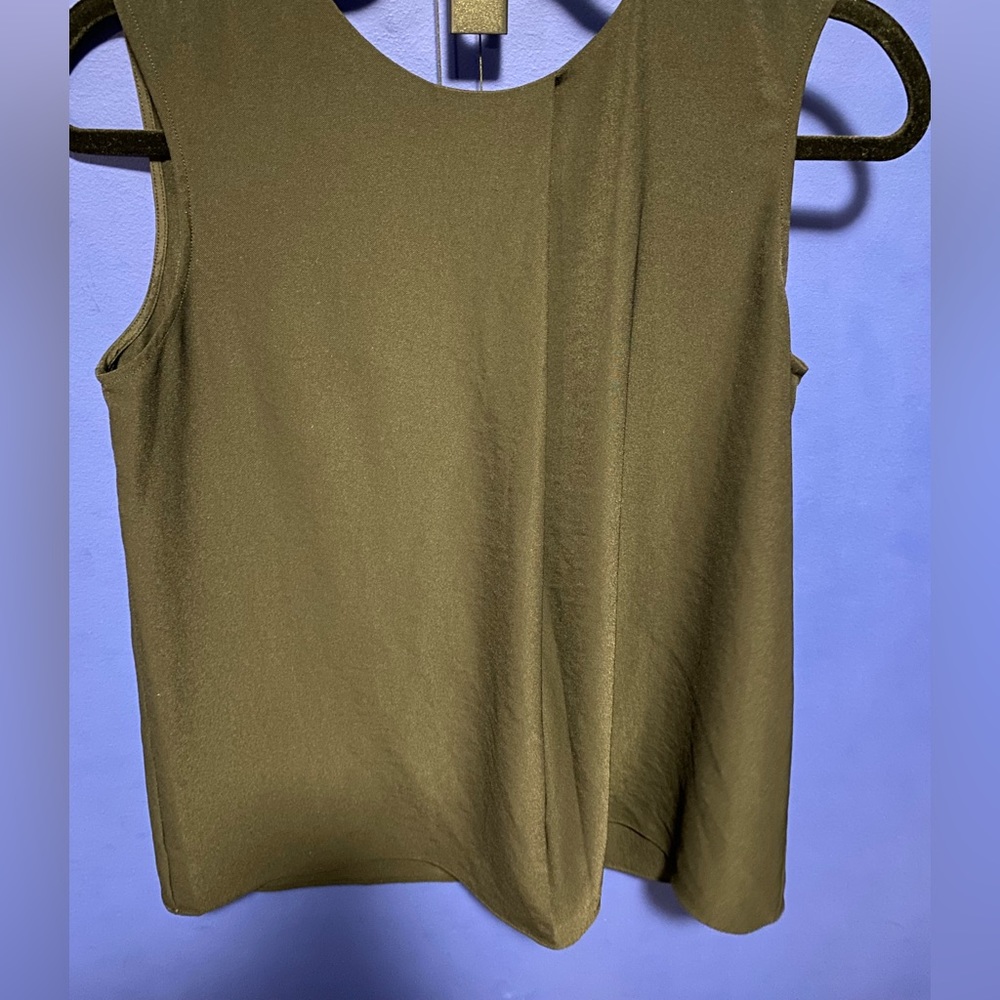 NWOT Uniqlo sleeveless black top